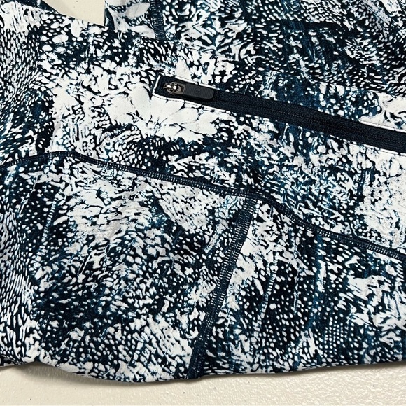 Lululemon Speed Up Tight *Full-On Luxtreme 28" Wildwood Multi - Picture 7 of 10